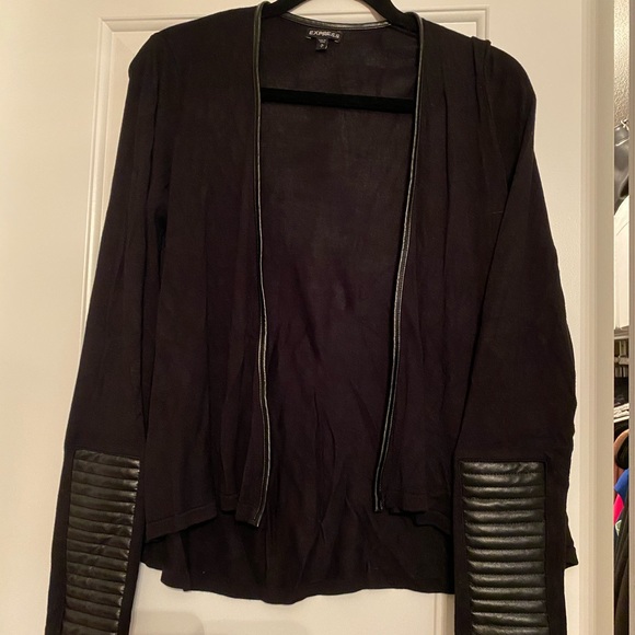 Tops and Dresses - Picture 2 of 16